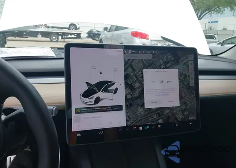 2022 Tesla Model 3 Performance Dual Motor All-Wheel Drive z USA, uszkodzony, nr VIN 5YJ3E1EC4NF105673